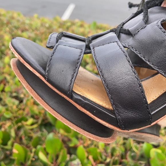 L.A.M.B. GWEN STEFANI JACO BLACK LEATHER STRAPPY PLATFORM HEELS 8.5 BRAZIL - Picture 12 of 17